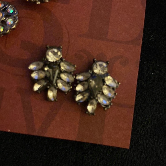 Lot of four vintage-style post earrings - Picture 2 of 6